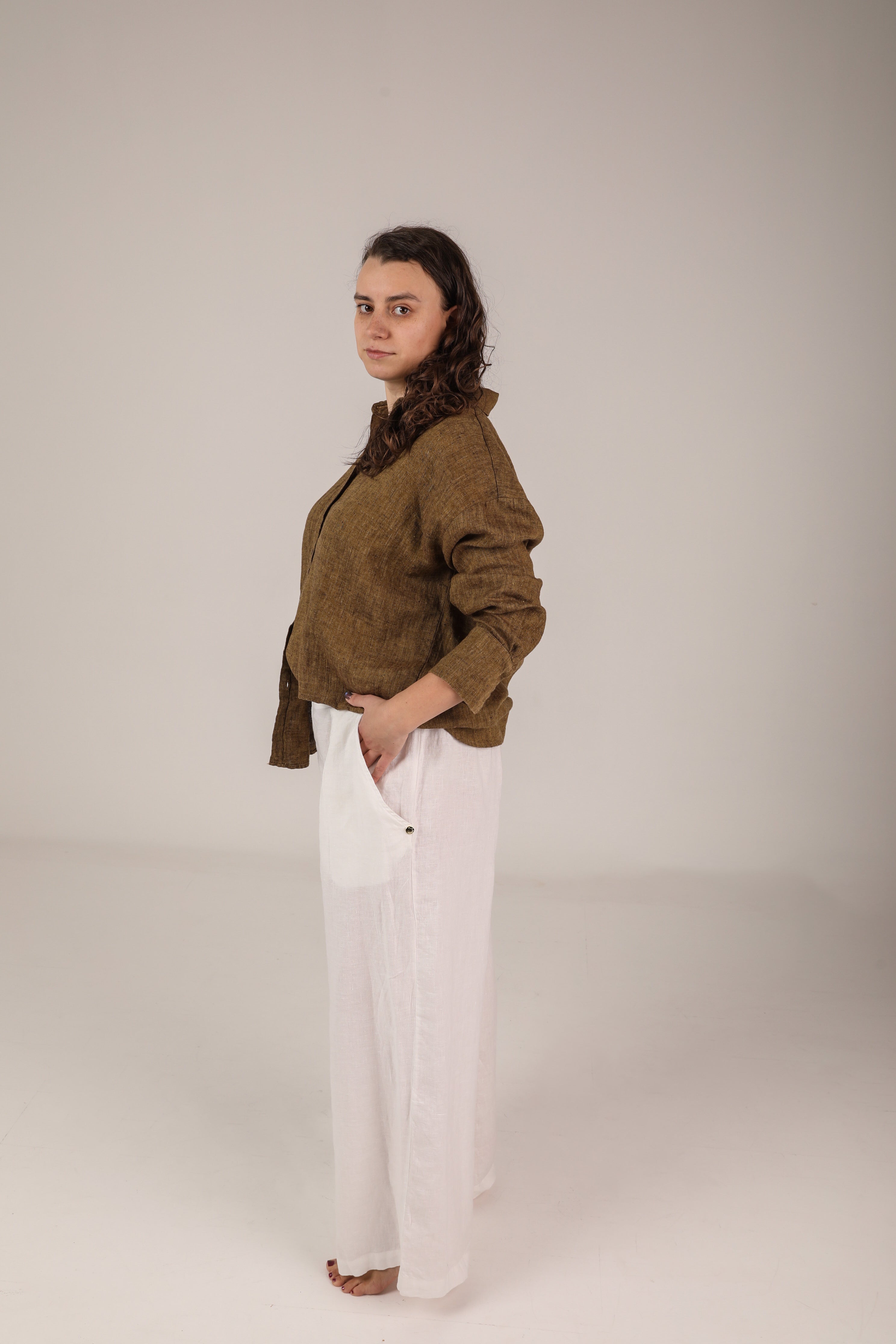 White pants Dune