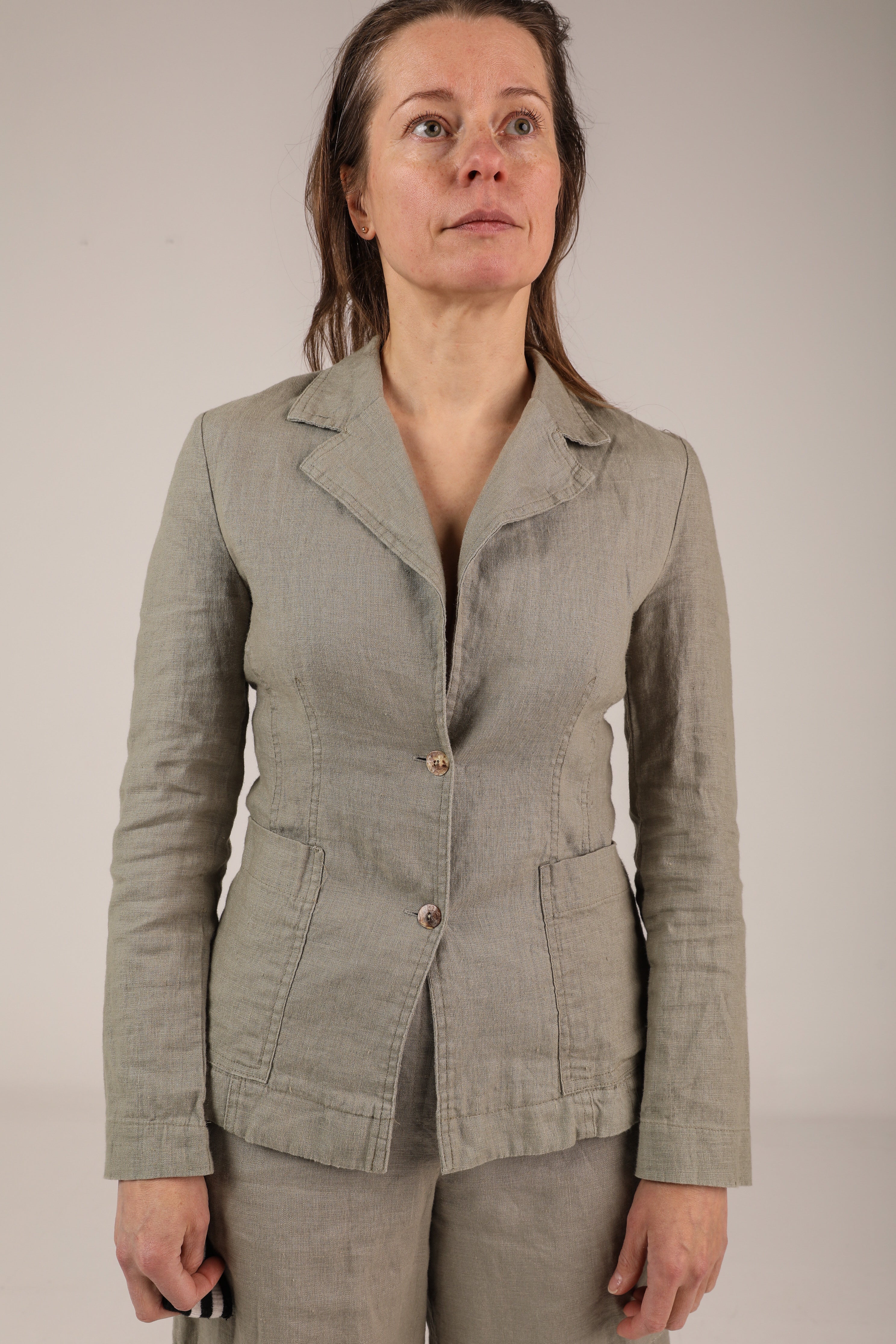 Shots and jacket suit