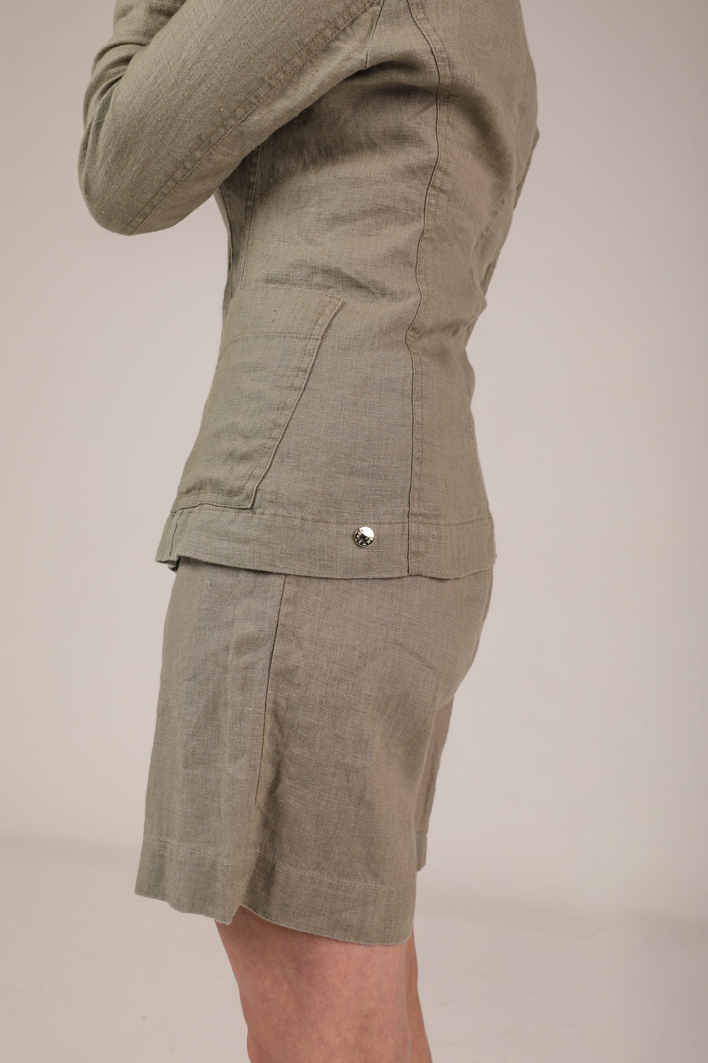 Shots and jacket suit